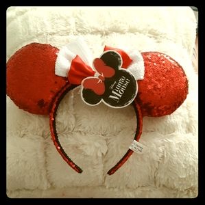 Minnie mouse ears